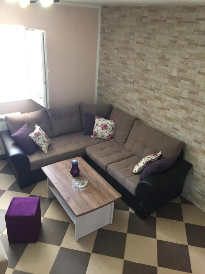 Apartment Elena ติวัต ภายนอก รูปภาพ