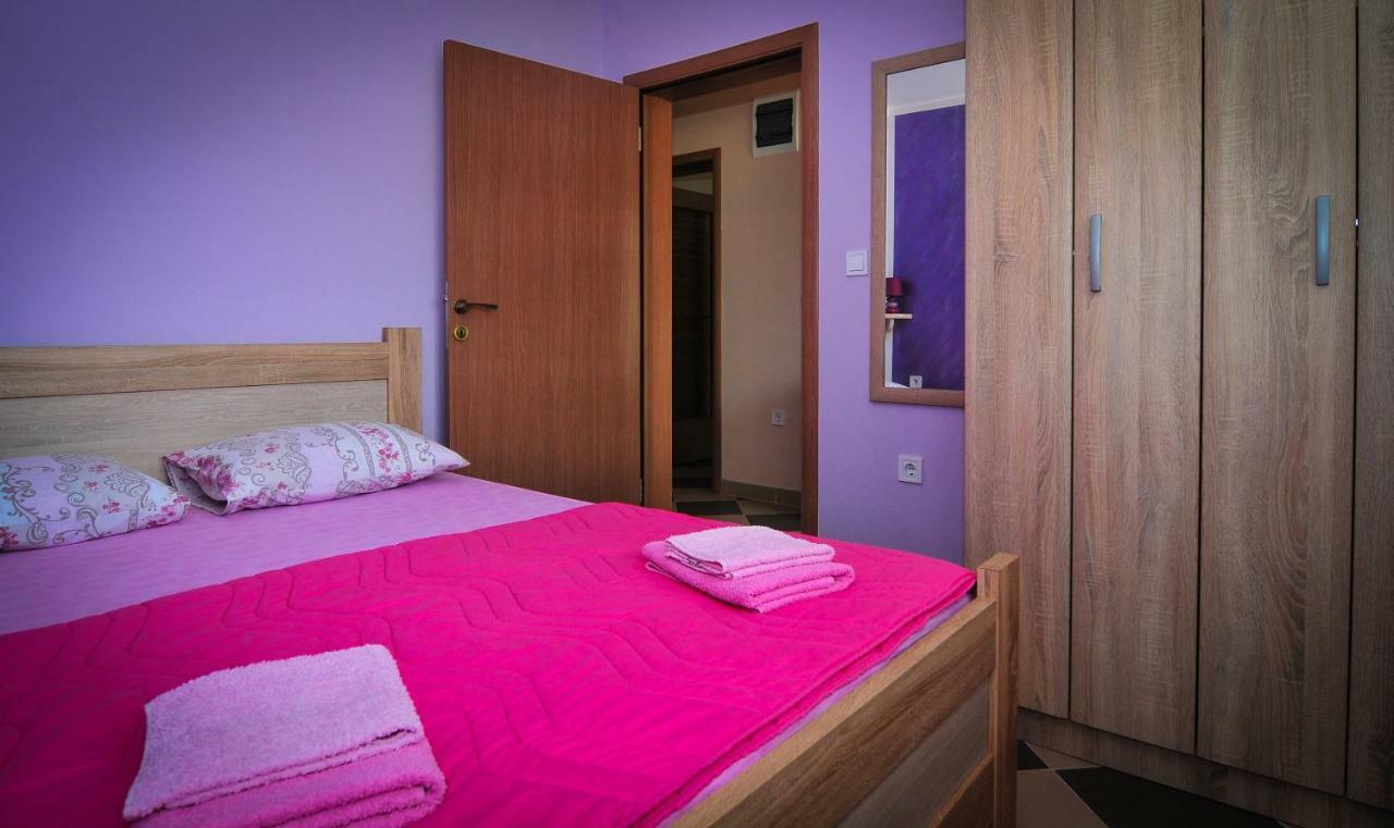 Apartment Elena ติวัต ภายนอก รูปภาพ